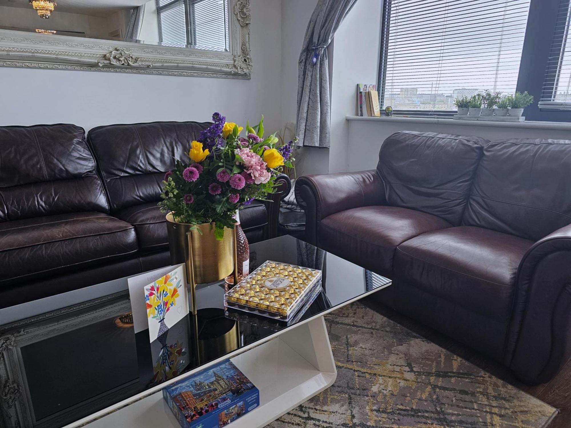 Sidemerseylivings - Central, Bright, And Convenient 2-Bedroom Apartment With Parking ลิเวอร์พูล ภายนอก รูปภาพ