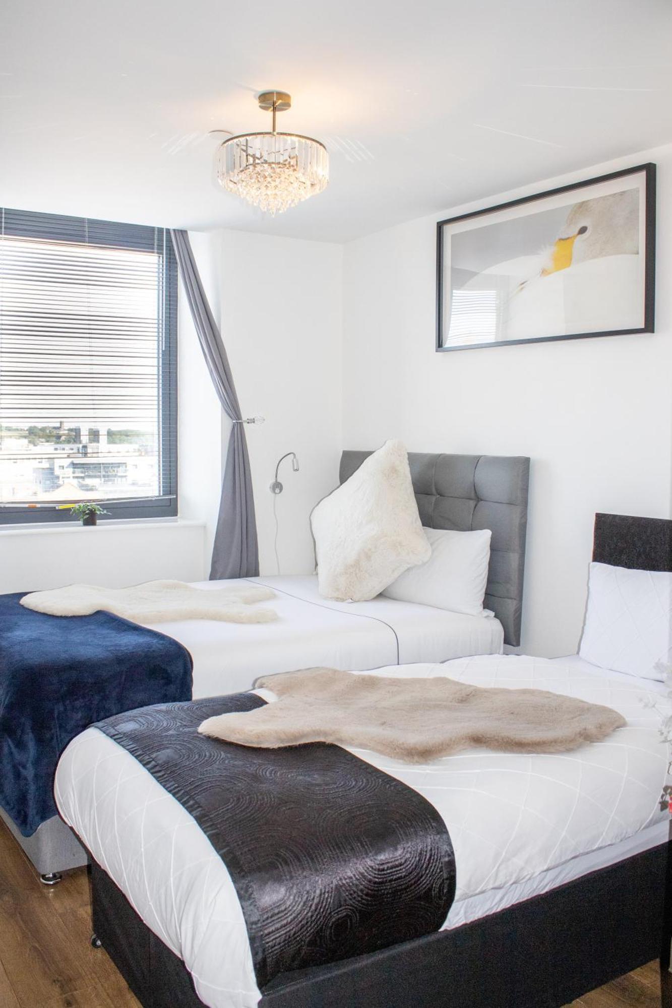 Sidemerseylivings - Central, Bright, And Convenient 2-Bedroom Apartment With Parking ลิเวอร์พูล ภายนอก รูปภาพ